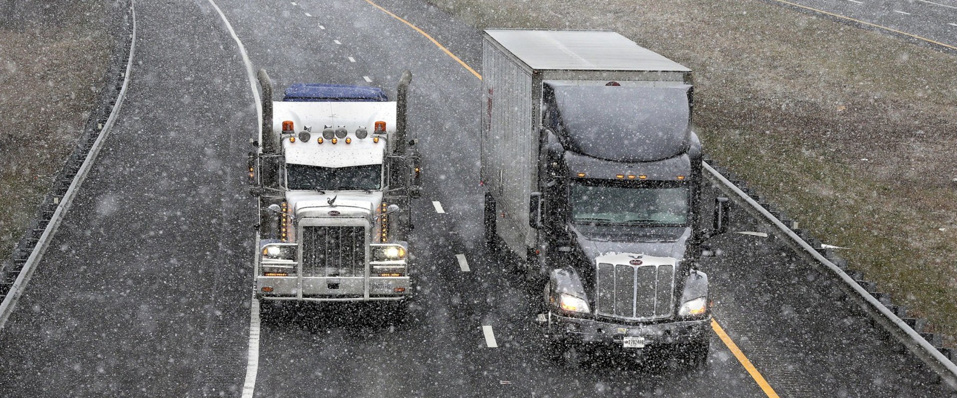 Can I Get a Monthly Pass for Commercial Truck Tolls?