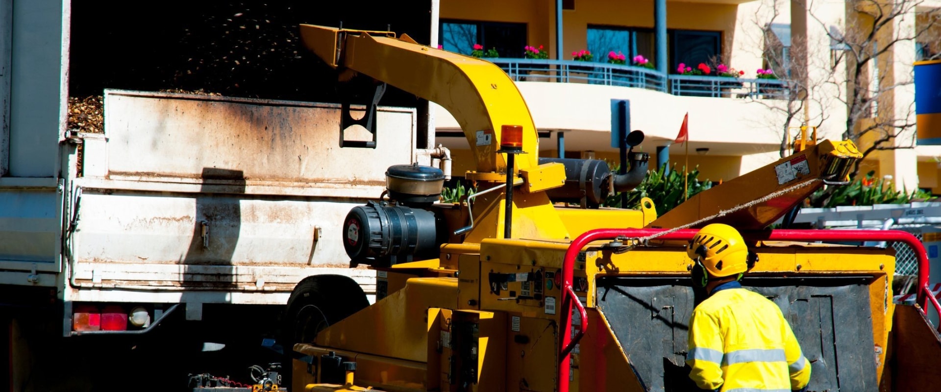 What Types Of Commercial Truck Tools Are Included When Hiring A Crane Truck In Darwin, Northern Territory